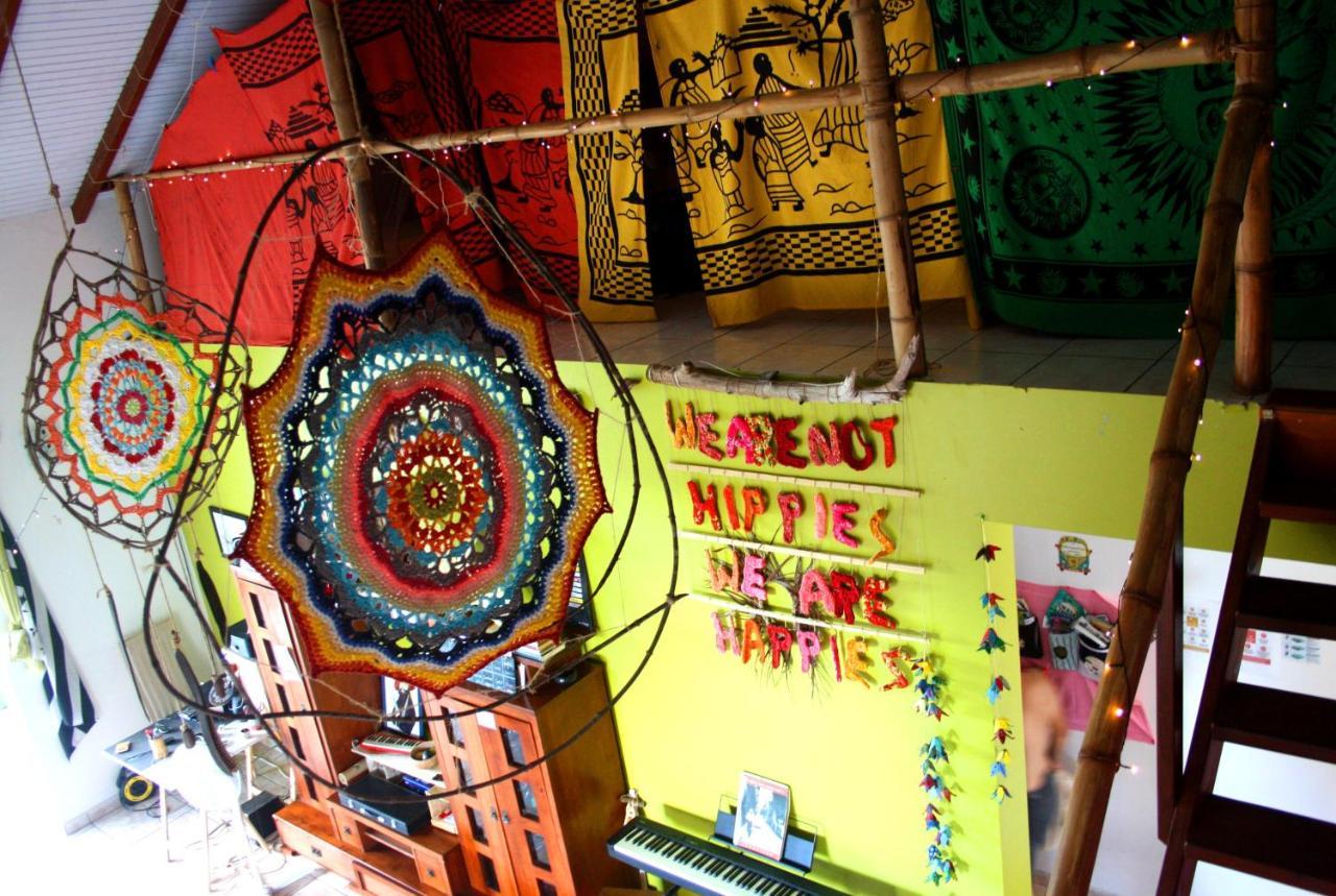 Apartamento Happy Hippies House Sainte-Rose Exterior foto