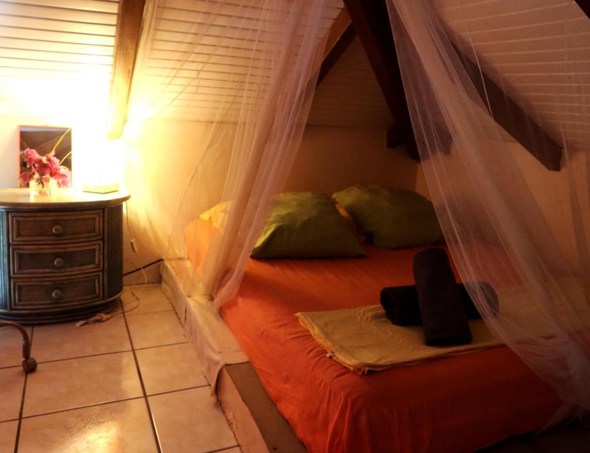 Apartamento Happy Hippies House Sainte-Rose Exterior foto